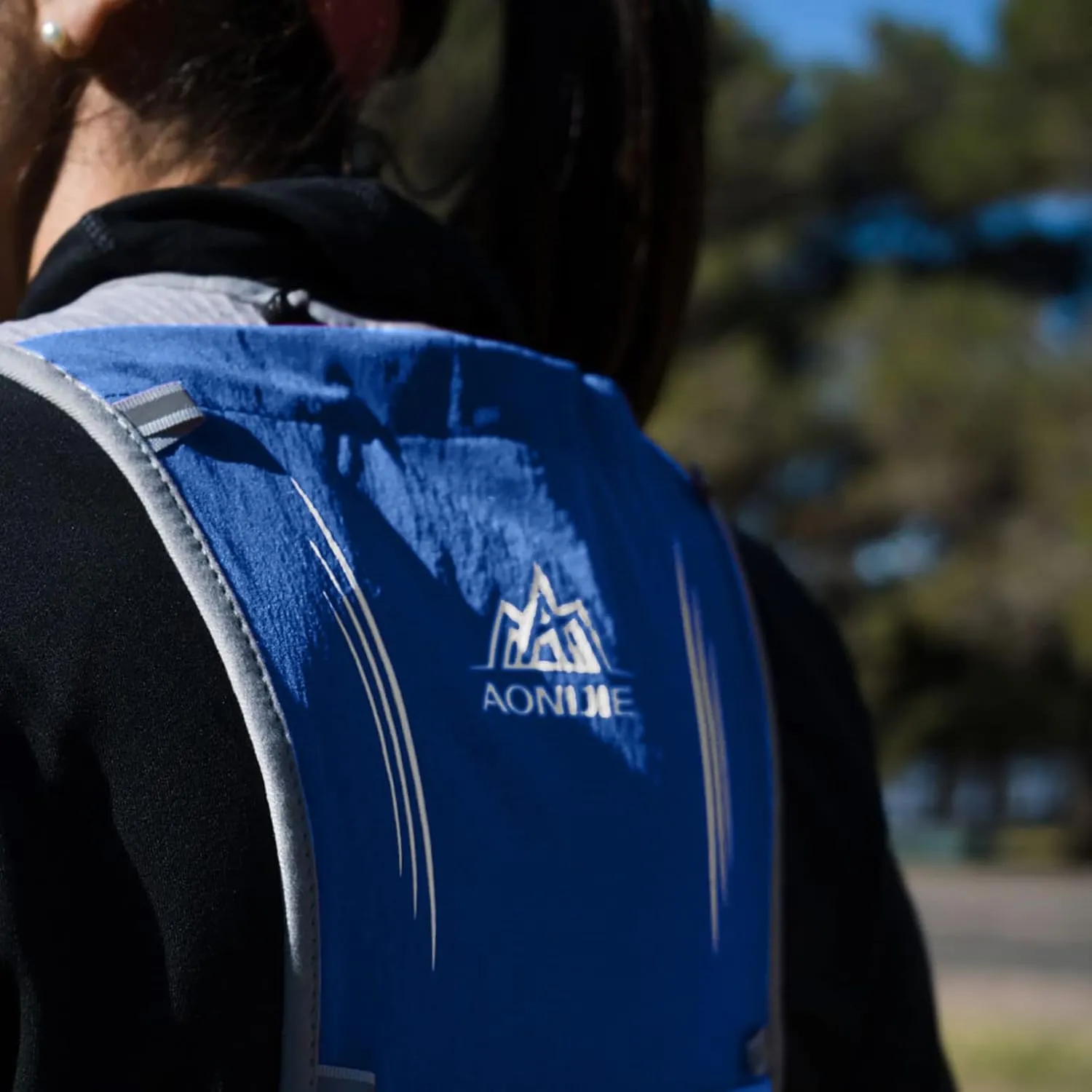 AONIJIE Hydration Backpack Running Vest, 5L Capacity, Multi-Pocket Design, Breathable and Lightweight, Pack for Outdoor Sports - Running, Cycling, Climbing and Hiking