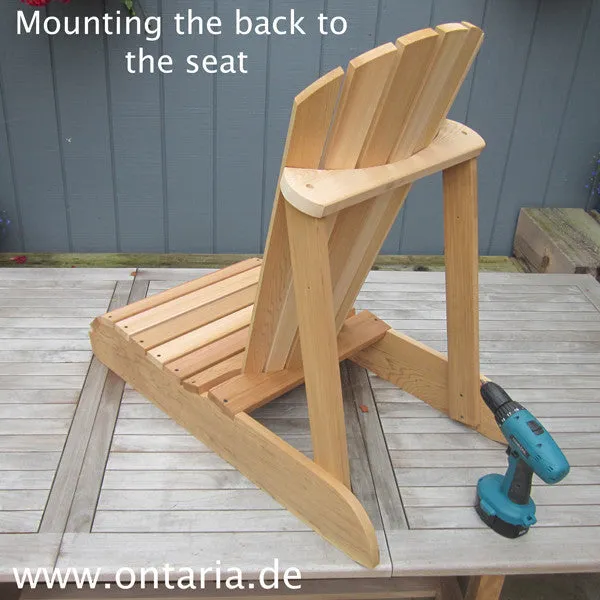 Aufbau-Service: 2xAdirondack - Original Bear Chairs, Schemel und Tisch - CHF 25 gespart!