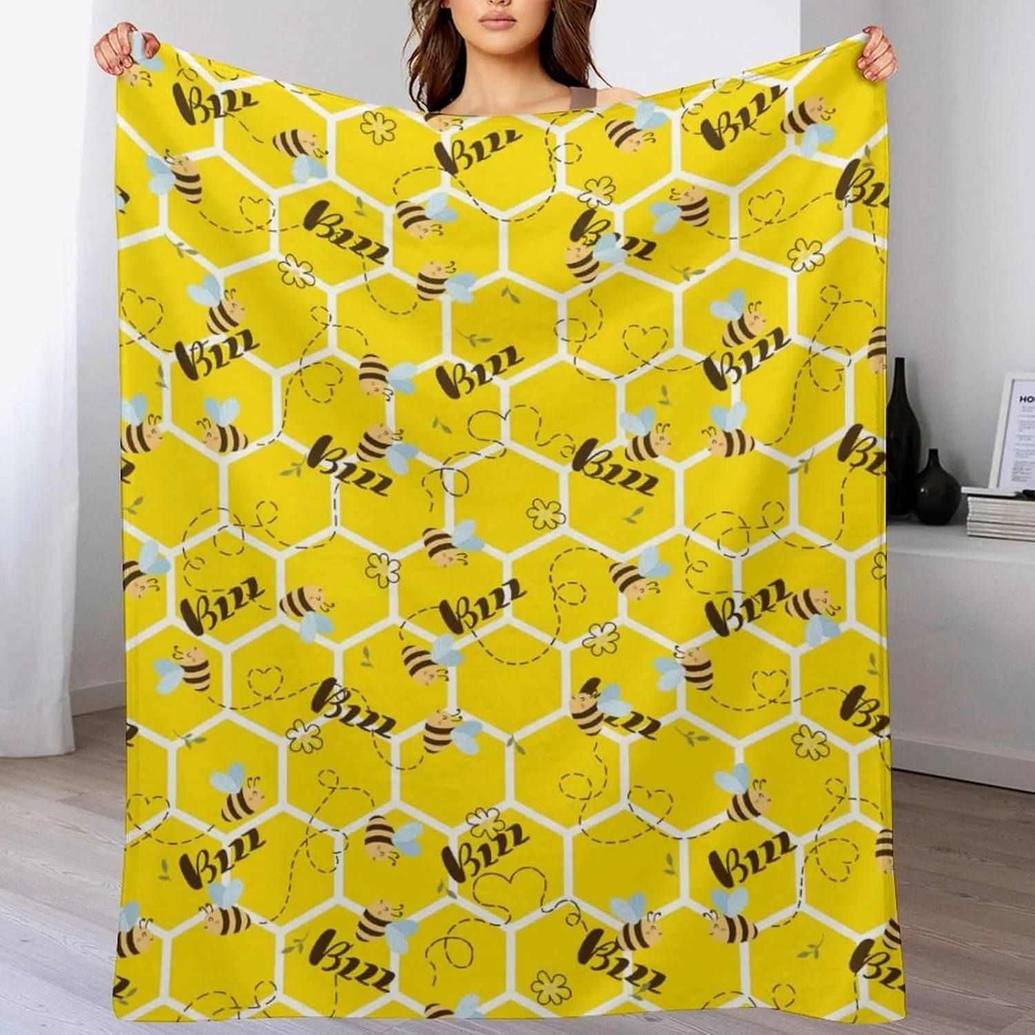 Bee Throw Blanket - Soft Flannel Blankets for Girls Boys Kids Bee Lovers - Warm Animal Throw Blankets for All Season Lap, Chair, Sofa - 50"x40"