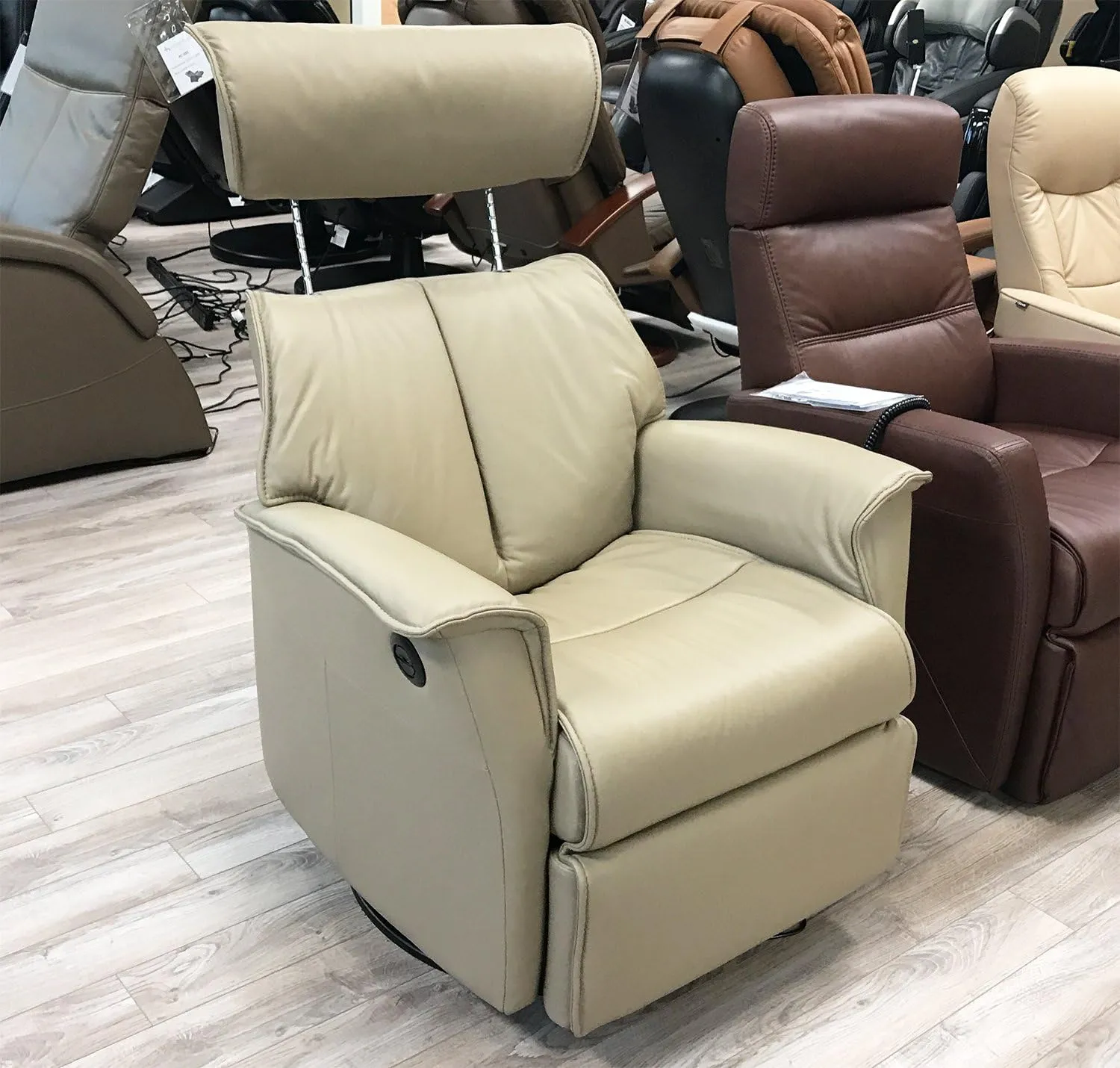 Boss Large RM 387 Leather Relaxer Recliner Swivel Glider Chair - Power Recline Trend Pebble Leather w/USB -