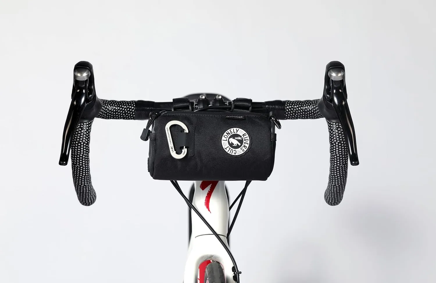 COURSIER COLLECTION Neo Porter Bike Feed Bag for Handlebar, with front eyelet accommodating lights and sunglasses and a shoulder strap for easy transport