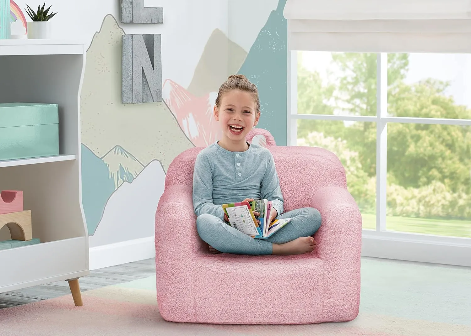 Delta Children Cozee Sherpa Chair, foam, Pink