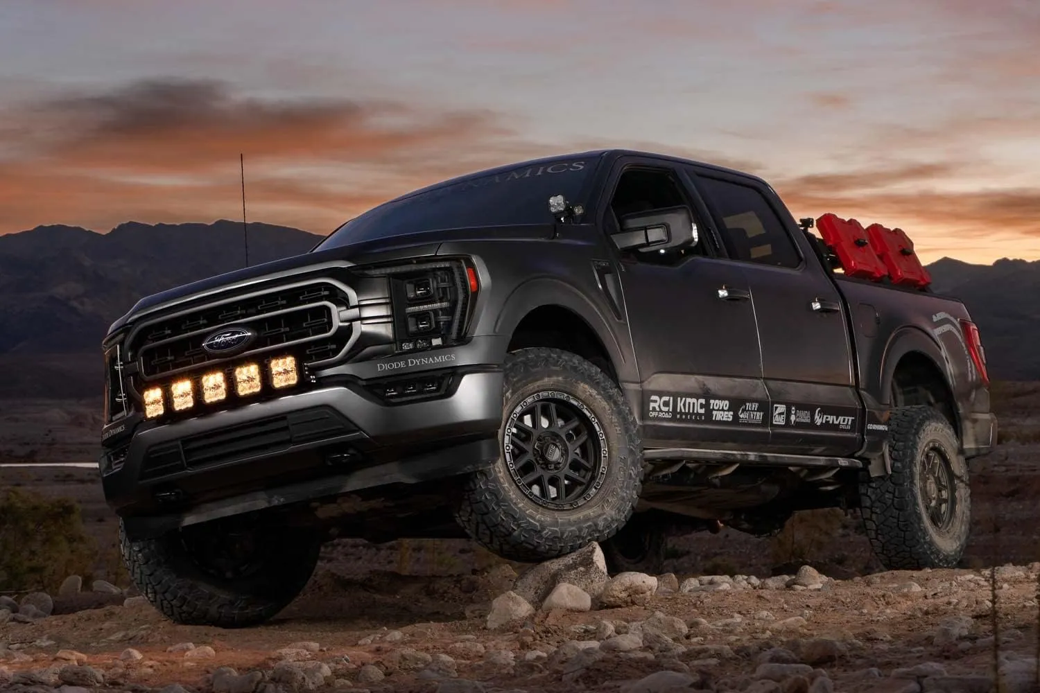 Diode Dynamics SS5 Grille CrossLink Lightbar Kit compatible Ford F-150 2021-2023, None Bracket Only