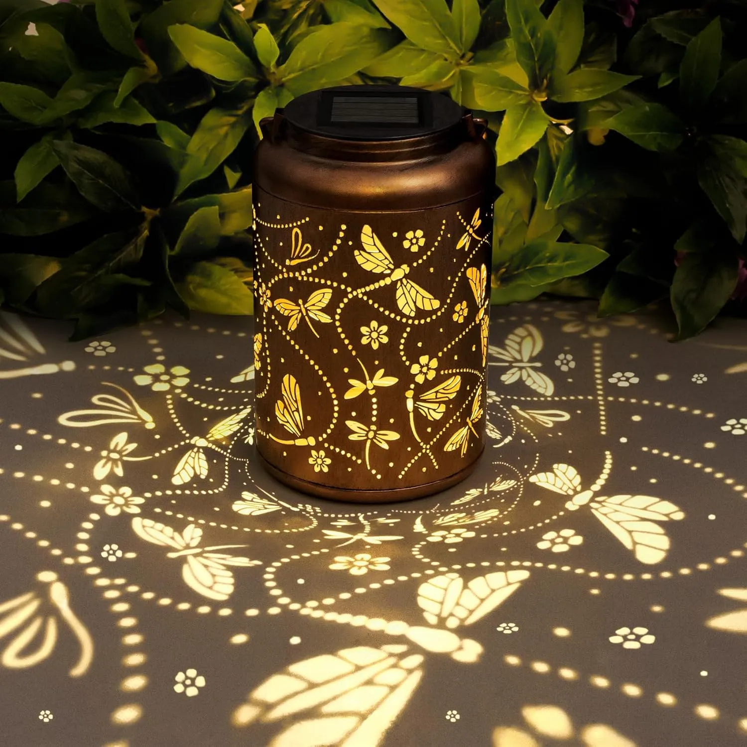 Dragonfly Solar Lanterns Outdoor Waterproof, Dragonfly Gardening Birthday Fathers Day Gifts for Dad Husband, Mom, Woman, Metal Decorative Hanging Lanterns Mothers Day Gifts for Yard/Garden Decor