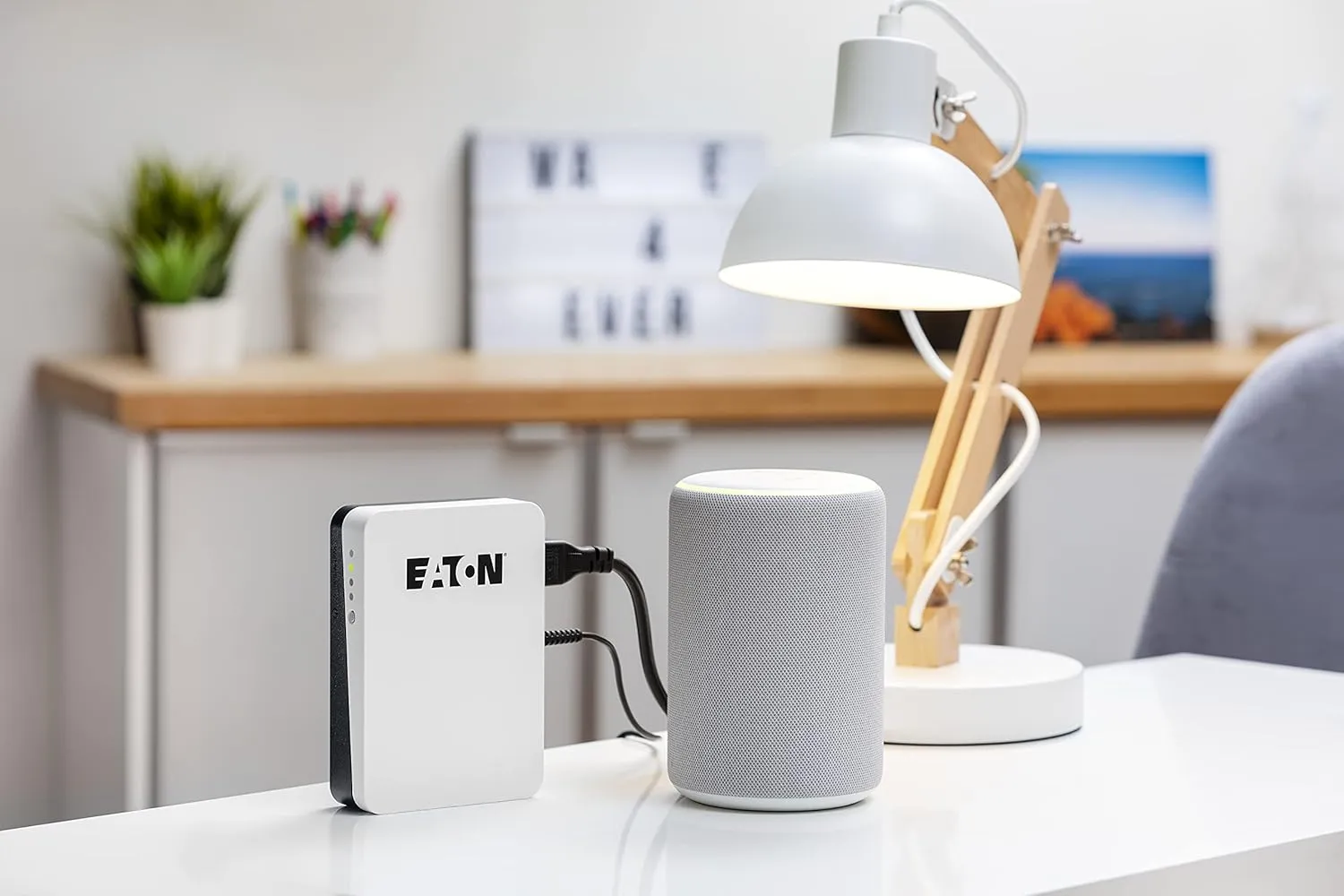 Eaton 3S Mini UPS 36W 9/12/15/19 Volt DC - Ideal for Protecting Internet Routers (e.g. FRITZ!Box), IP Cameras, Home Assistants and Smart Home Controllers - White & Black
