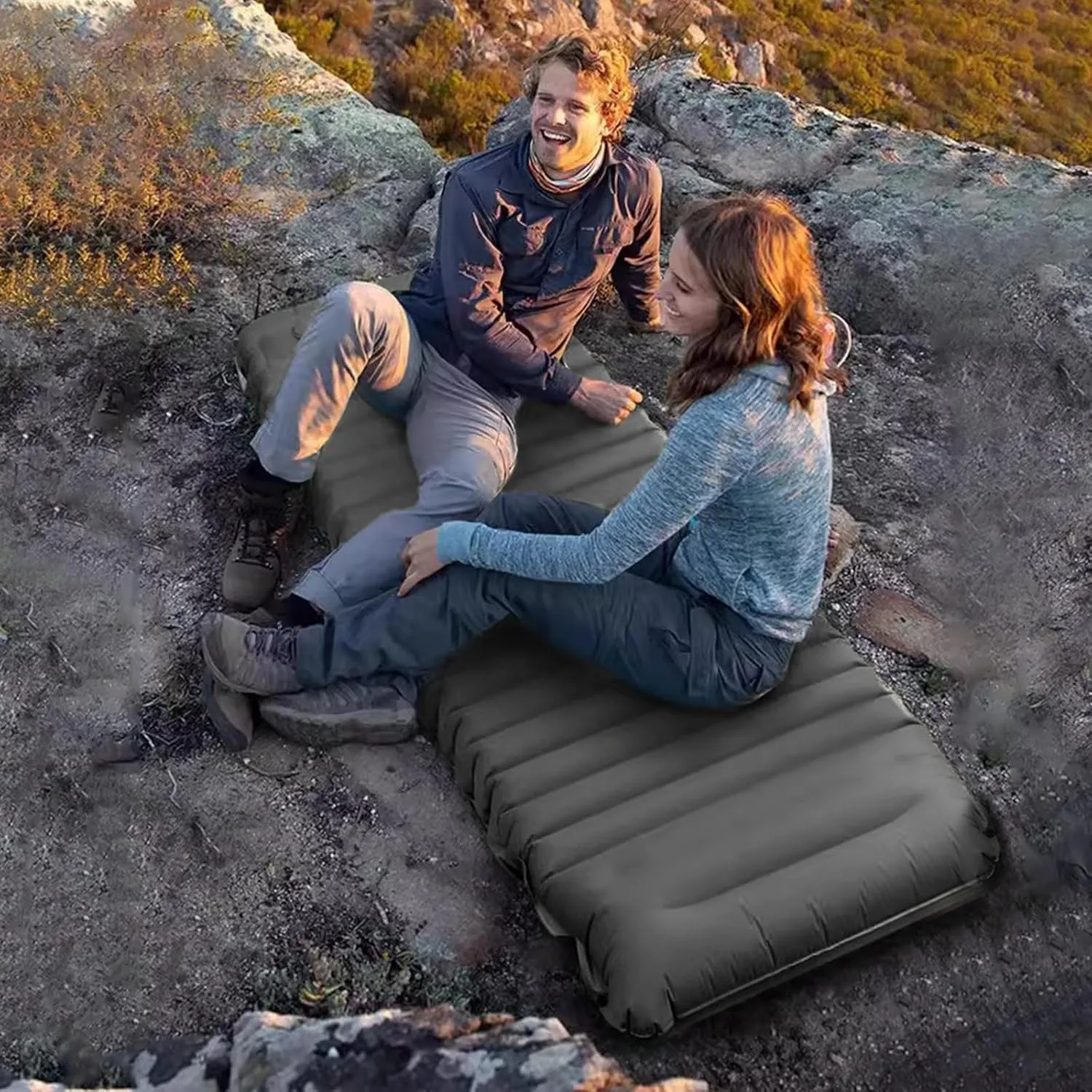 Ergocar Camping Sleeping Pad, Thick -Fledgling Sleeping Pad, Built -in Foot Pump, Lightweight Wild Camp Inflatable Mattress, Waterproof Nylon Fabric, Suitable for Camping, Backpack, Hiking Travel