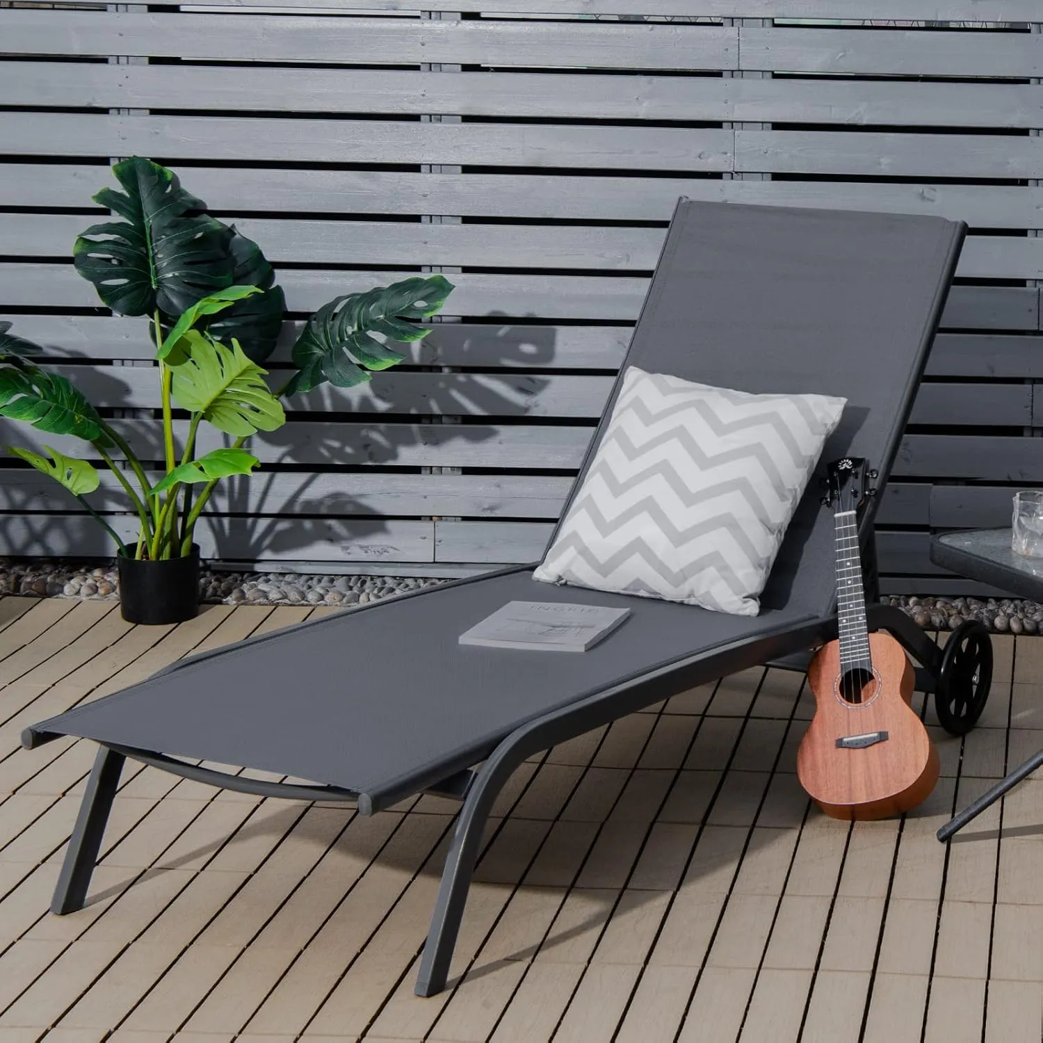 Giantex Patio Lounge Chairs for Pool Area, Outdoor Chaise Lounger with 6 Adjustable Position Smooth Wheels and Quick-Drying Fabric, Lawn Recliner for Backyard, Garden Sunbathing Chair (1, Gray)