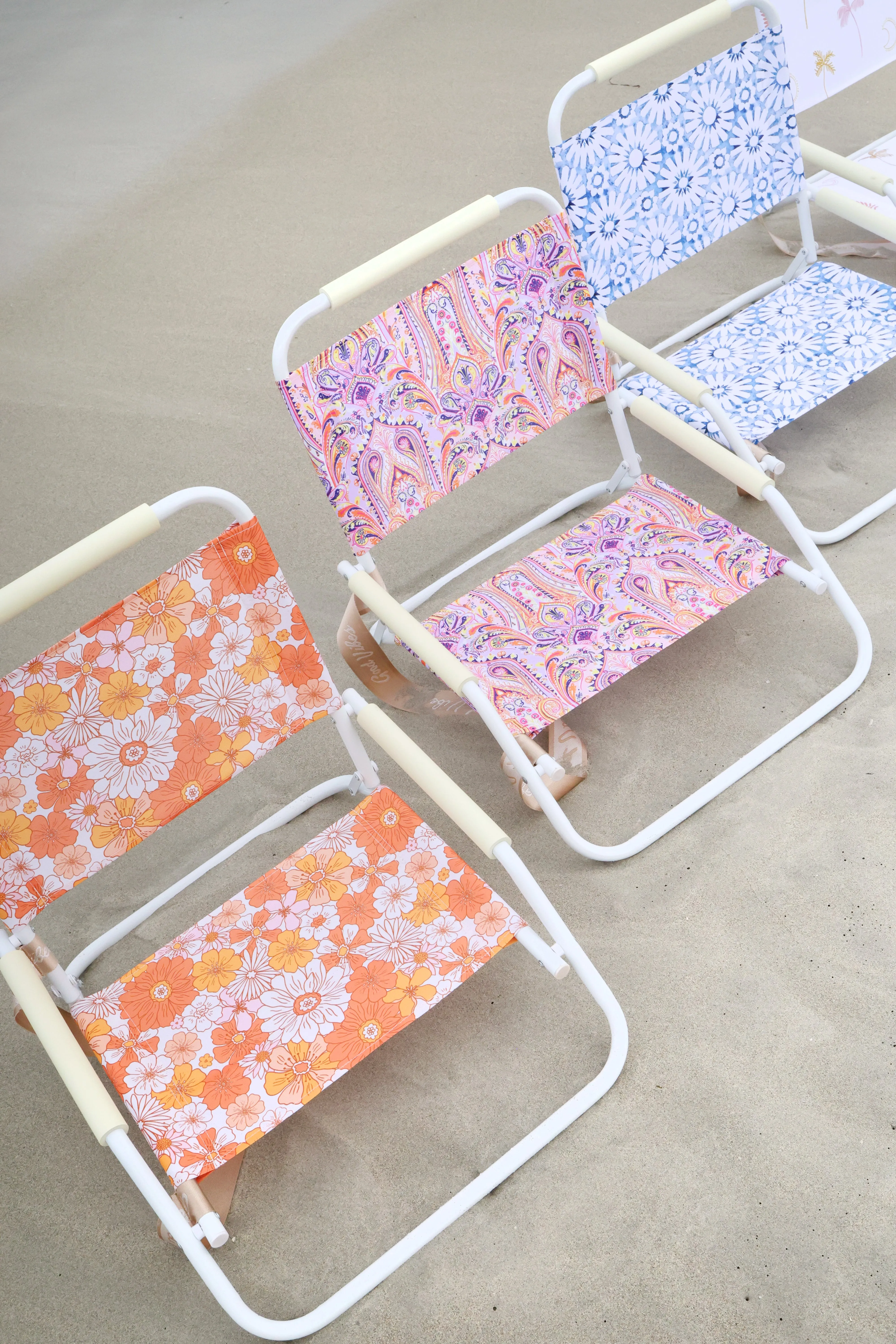 Good Vibes™ Foldable Beach Chair with Carry Strap, Lightweight & Portable, High Back, Powder Coated Frame - Nomad Paisley