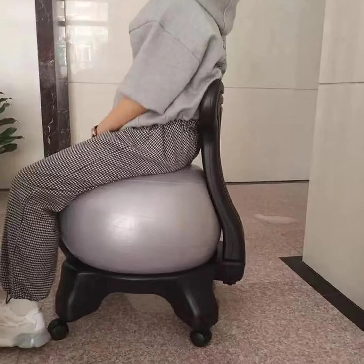 Gray Yoga Ball Seat 55 Cm Classroom, Inflatable Fitness Ball Office Chair, Pregnancy Bouncy Ball Stools with Fixed Bases/Lockable Wheels(Yoga Ball - Gray)