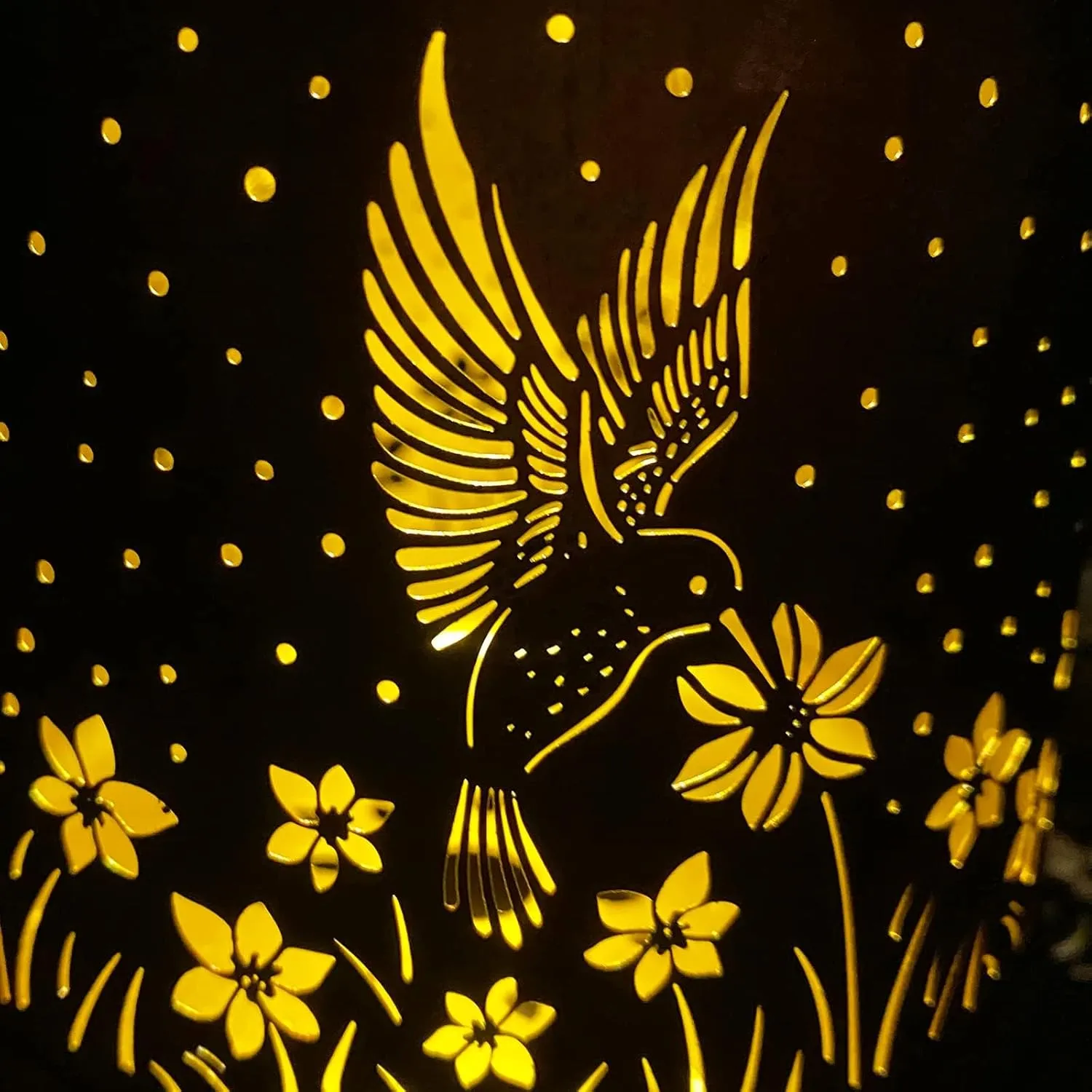 Hummingbird Birthday Gifts for Women Mom Grandma Solar Lanterns Outdoor Waterproof Garden Decor Metal Hanging LED Decorative Light for Patio Yard Lawn Backyard Front Porch Gardening Gifts