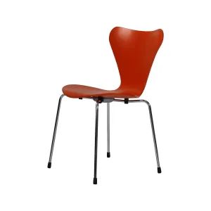 Jacobsen style stackable chair