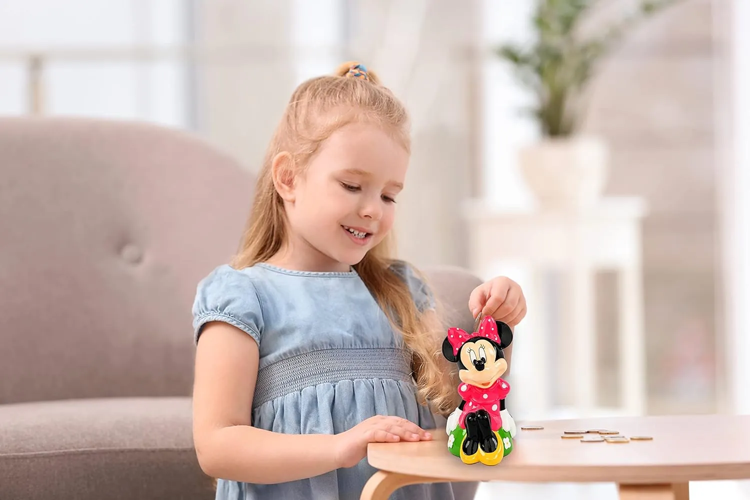 Jay Franco Disney Minnie Mouse Ceramic Coin Bank – Kids Décor Money Saving Piggy Bank