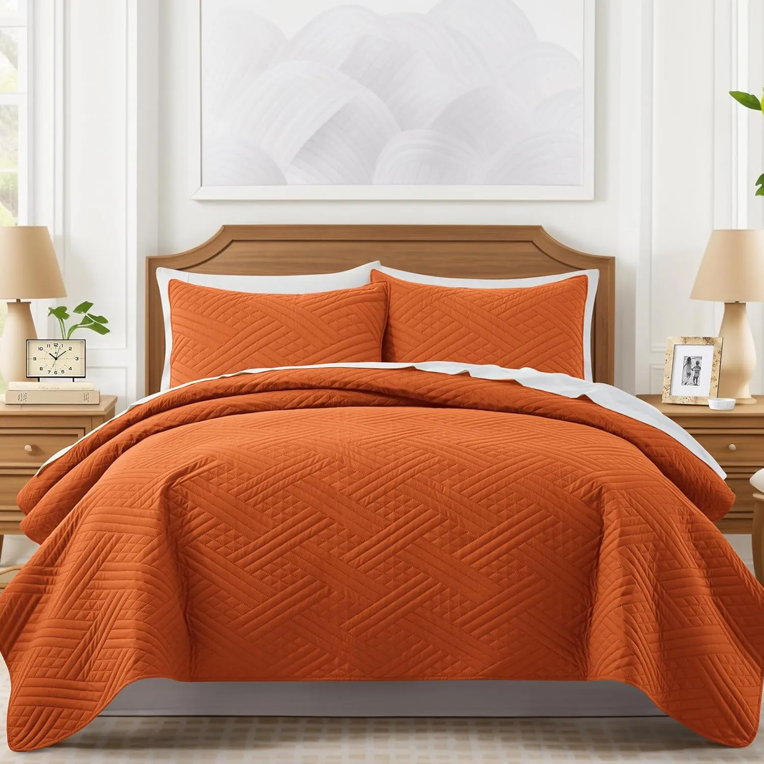 Lavsiry Burnt Orange Quilt Twin Size with Striped Pattern, Lightweight Soft Summer Thin Microfiber Bedspread & Coverlet Bedding Set for All Seasons - 2 Piece(1 Quilt, 1 Pillow Sham)