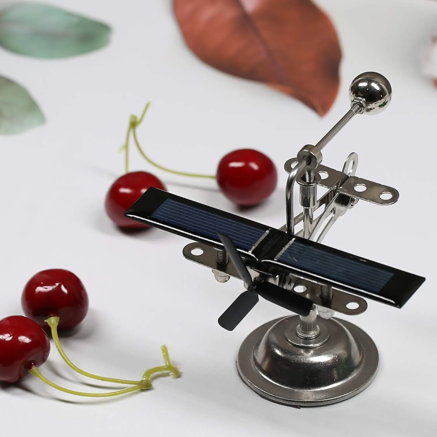 MagicTech Solar Power Windmill Black Propeller Creative Solar Car Rotating Windmill Ornaments Dynamic Interior Decoration Science Home Office Toy for Desk Physics Toy Solar Car Decoration PH12
