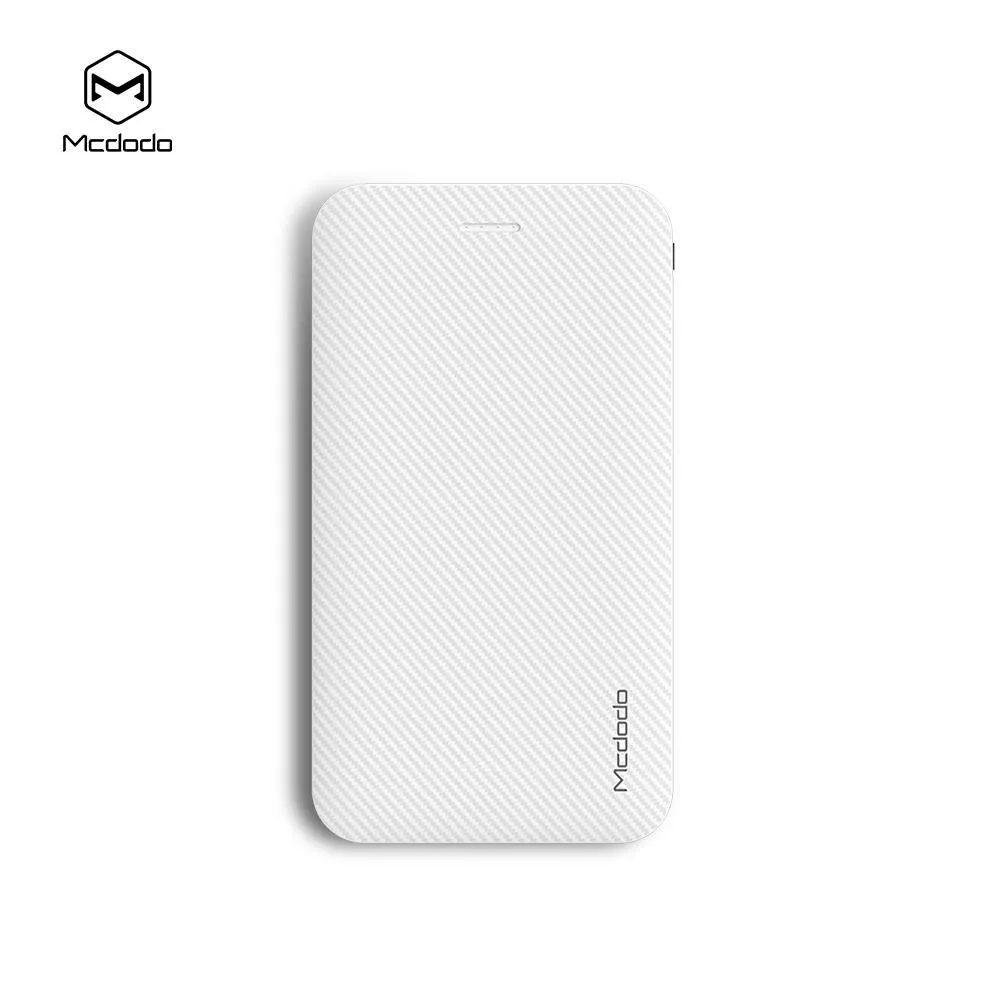 Mcdodo Carbon Fiber 10000mAh Power Bank, USB port with Micro USB cable