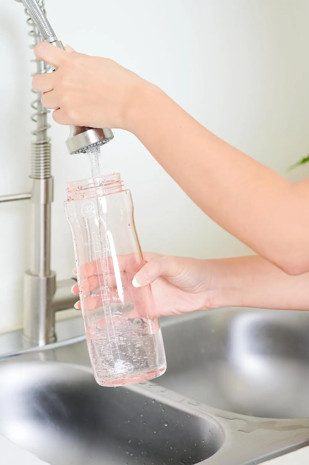 Pogo 2-Pack Plastic Water Bottle with Carry Handle, Reusable, BPA Free, Dishwasher Safe, Perfect for Travel, School, Outdoors, and Gym | 18oz, 32oz