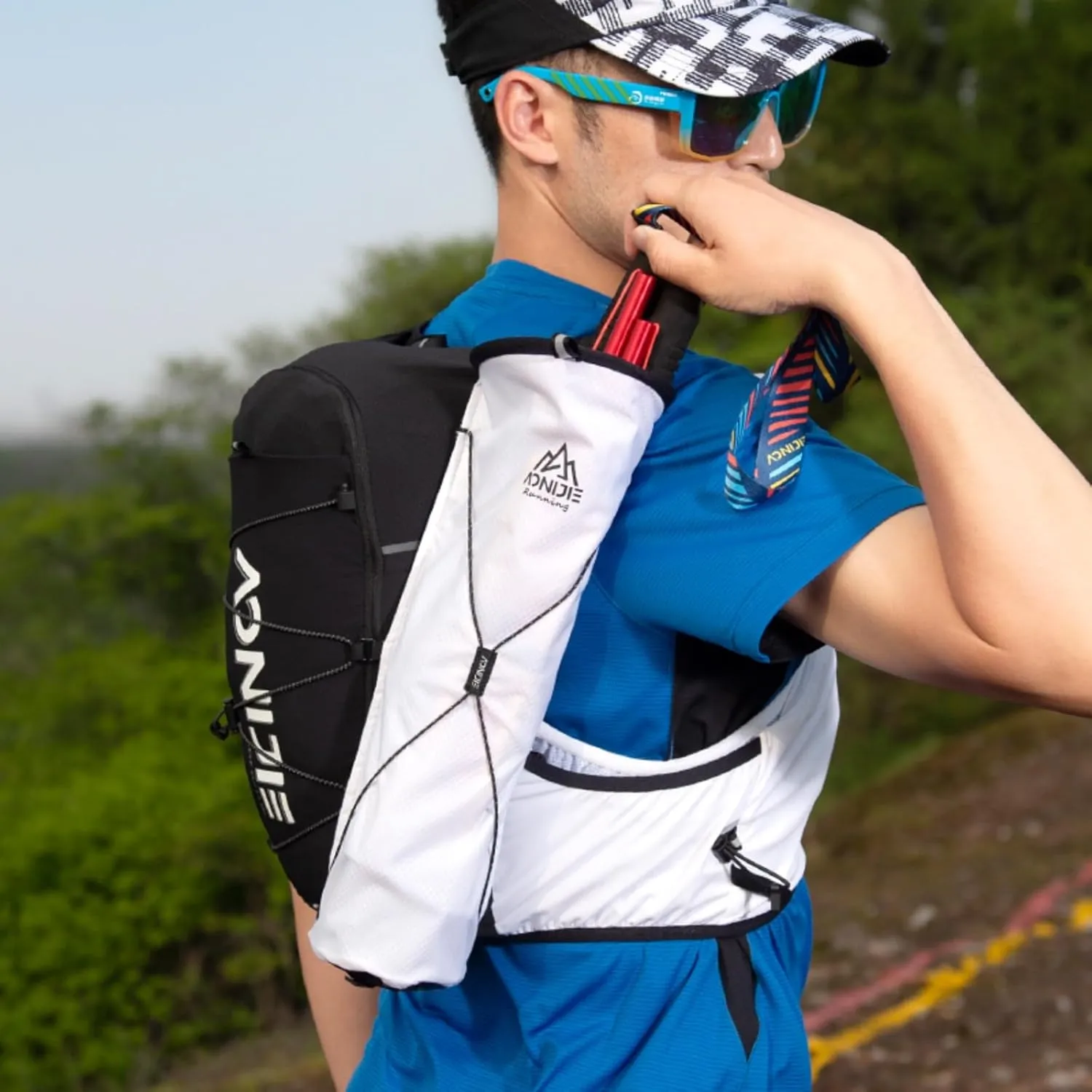 Running Vest Hydration Backpack Lightweight Hiking Equipment Water Daypack for Cycling Hiking Rave for Men Women